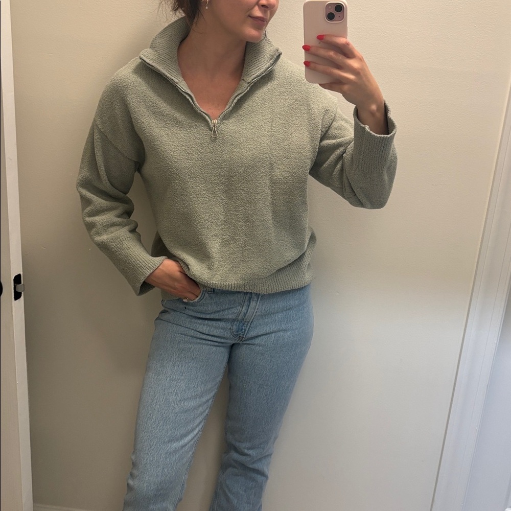Women's Green Sweater